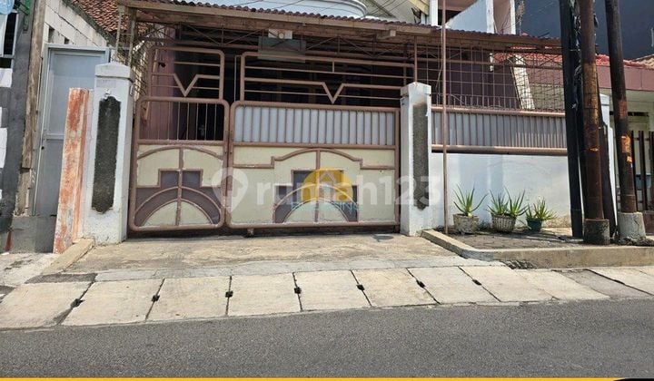 Rumah Kamar Tidur 4 Di Jl. Sidorejonkkeskm##jj#\