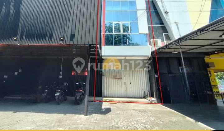 3-Story Shophouse on Jl. Gajah Raya Semarang