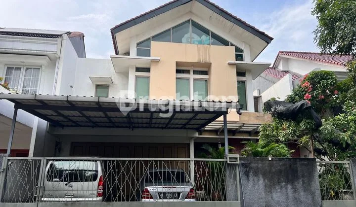 RUMAH CANTIK TERAWAT SIAP HUNI DEKAT LRT CIBUBUR