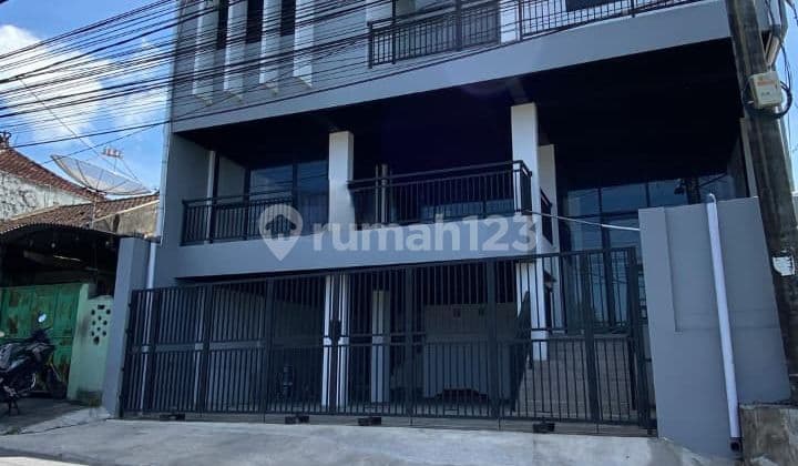 GEDUNG DISEWAKAN DI DENPASAR BARAT – LOKASI STRATEGIS