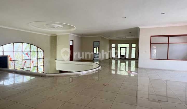 Disewakan Rumah 2 Lantai Mewah Siap Huni di Supratman Bandung Mainroad Cocok untuk Rumah Tinggal atau bisa untuk Ruang Usaha