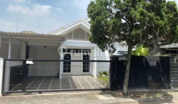 Disewakan Rumah Tinggal di Singgasana Prandana Culdesac Full Furnished Hunian Asri Nyaman dan Lokasi Strategis