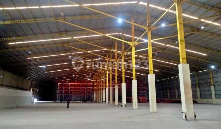 Dijual Gudang dan Tanah di Jalan Raya Pantura, Lemah Abang Cikarang Lokasi Kawasan Industri Akses Mudah dengan Lokasi Strategis