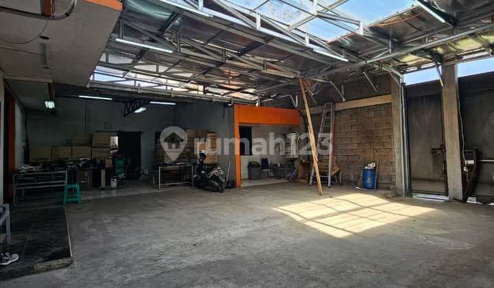 Gudang Luas Lokasi Ramai Strategis Siap Pakai di Sadang Rahayu Bandung