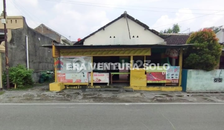 Rumah Lama Strategis Panularan Solo