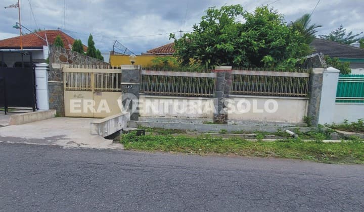 Rumah Strategis Siap Huni Purwosari Solo