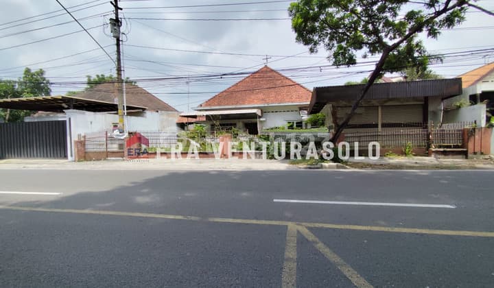 Rumah Lama Terawat Cocok untuk Café Tengah Kota Solo