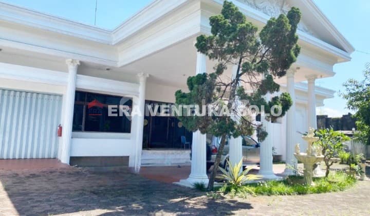 Rumah Mewah Tengah Kota Solo