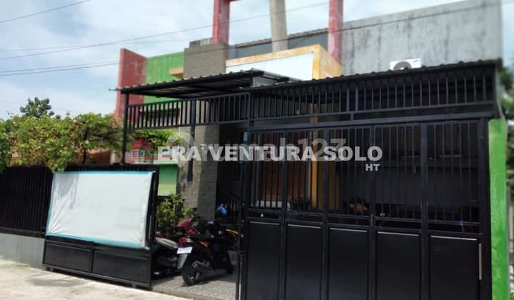 Rumah Sekaligus Tempat Usaha Strategis Kartasra