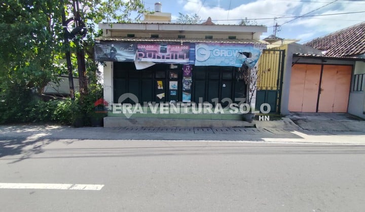 Rumah + Ruang Usaha Strategis Pajang Solo