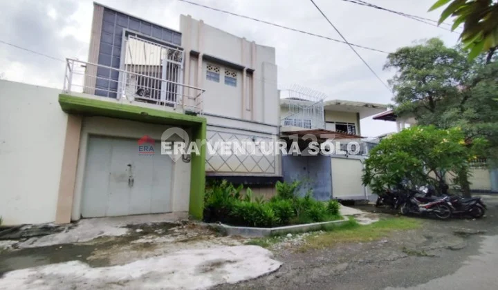 Rumah Siap Huni Kawasan Pasar Gede Solo