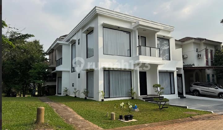 Rumah Luas Modern 2 Lantai Lokasi Strategis di Cluster BSD Tangerang