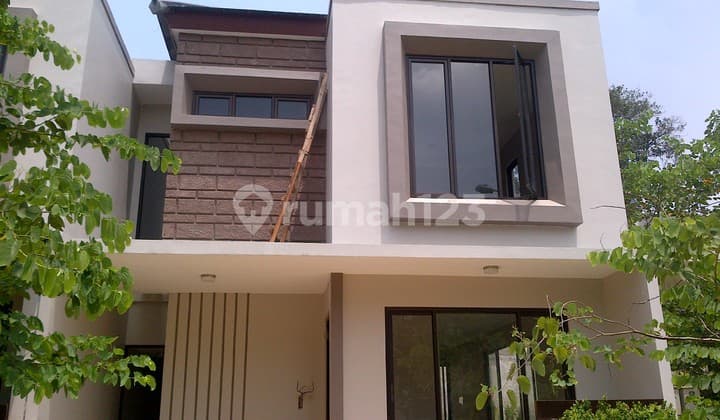 Rumah 2 Lt di Town House Besar Bebas Banjir Jln Msk 3 Mbl KPR 0