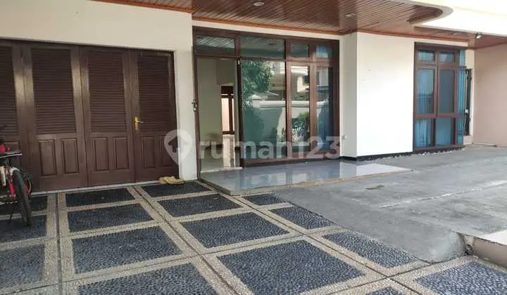 Spacious Residential House for Rent in Danau Agung Sunter