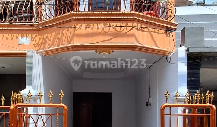 Rumah Baru Renovasi Lokasi Bebas Banjir Akses Jalan 2 Mobil