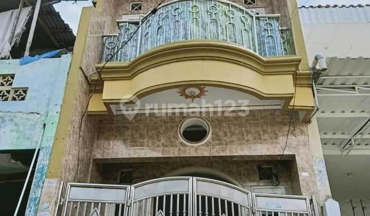 Rumah Cantik Lokasi Bagus Bangunan Kokoh Di Johar Baru