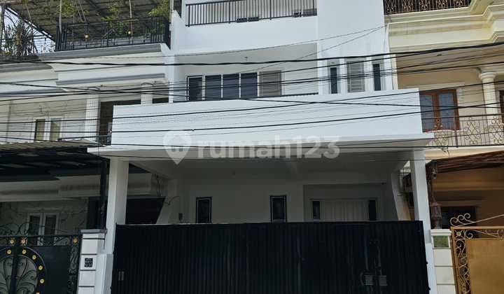 Rumah Sunter Sts Siap Huni Strategis 3 Lantai