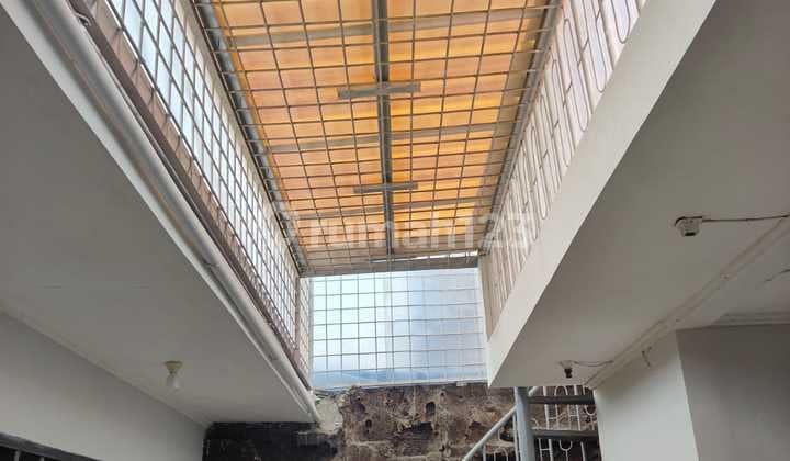 FOR SALE READY-TO-OCCUPY HOUSE IN TAMAN KOPO INDAH, BANDUNG REGENCY FULLY FURNISHED FOR SALE READY-TO-OCCUPY HOUSE IN TAMAN KOPO INDAH, BANDUNG REGENCY FULLY FURNISHED