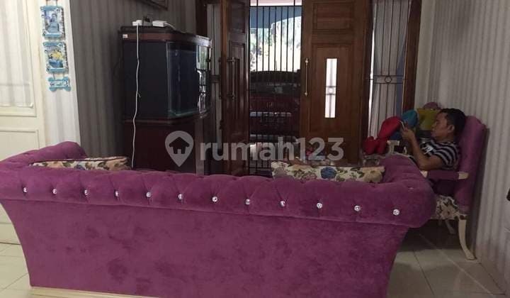 1.55m Serpong Park Boulevard Rumah Renovated Semi Furnished Super Bu -yg-