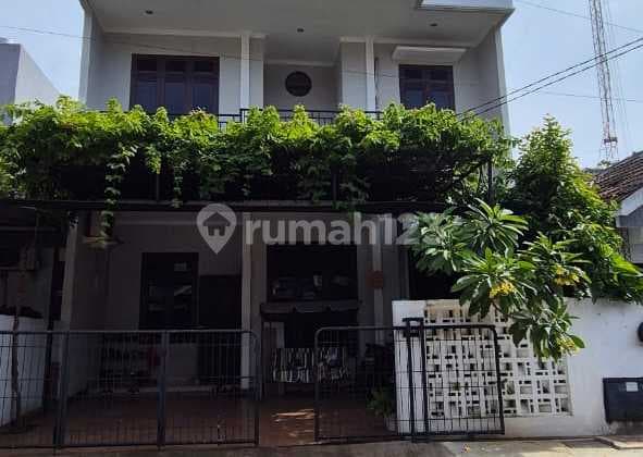 Nusaloka Rumah 2,5lantai Renovated Semi Furnished 2,7m Nego