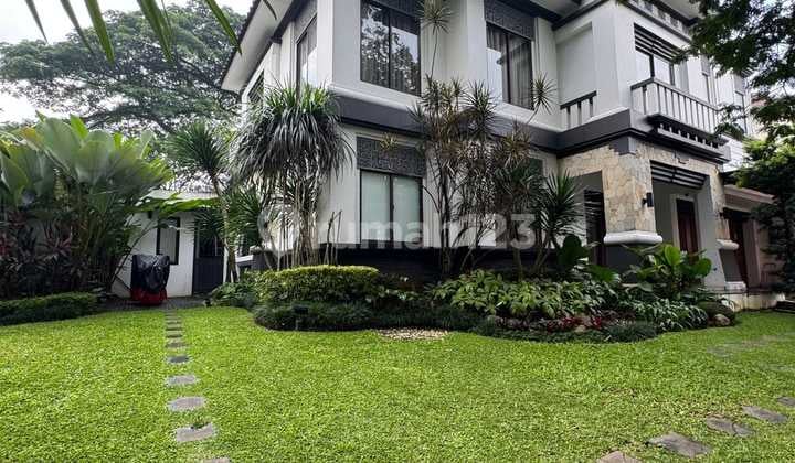 7.9m Rumah The Green Furnished Hoek Selatan Hoek Renovated -od-