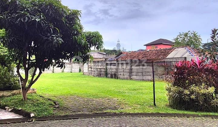 13M Corner Plot Taman 265M2 with 3 Views