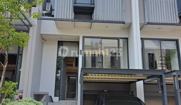 The house is fully renovated and furnished at Imajihaus BSD City, 3 floors, brand new.