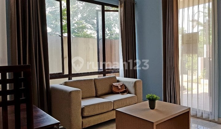 House, 3 Floors, in BSD Greenwich Park