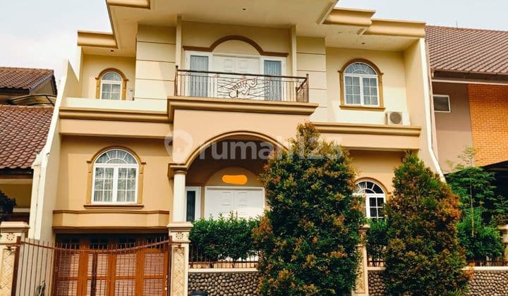 Rumah di Puspita Loka BSD City 2 Lantai SHM Bagus