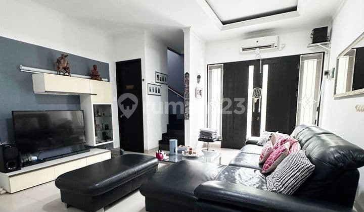 Sevilla House Bsd City Fully Furnished Kencana Loka 2 Floors Certificate of Ownership (rw)