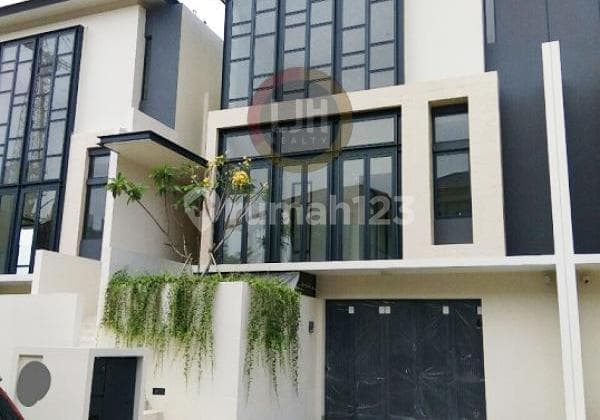 Dijual Rumah Mewah Lancewood Navapark BSD City