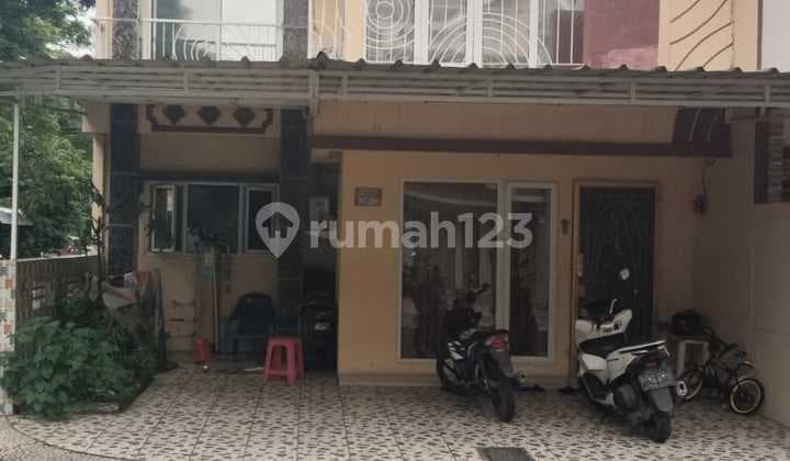Rumah Golden Palm 2 Lantai Dekat Tol Furnished