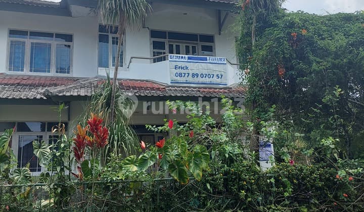 Villa Puncak Pacet 2 Lantai Cocok untuk Keluarga