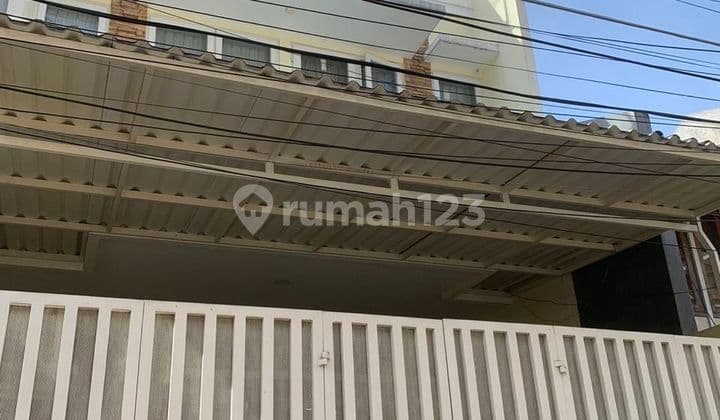 Rumah Cantik Terawat Dekat Mall Central Park Bebas Banjir