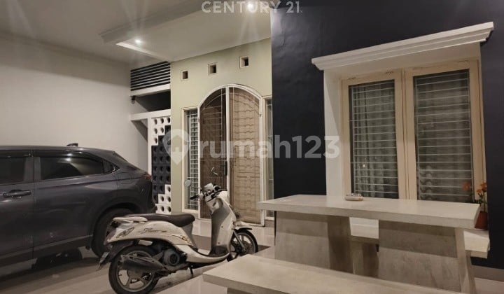 Rumah Modern di Cluster Nirwana Taman Harapan Baru Bekasi