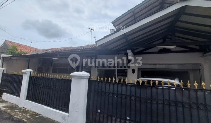 Rumah Siap Huni dan Strategis Lokasi Tebet Barat Jakarta Selatan
