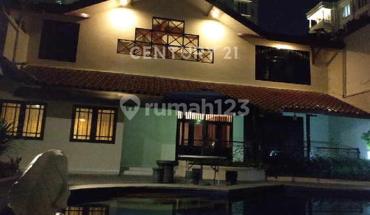 Luxury House in Kebayoran Lama Neighboring Surya Paloh