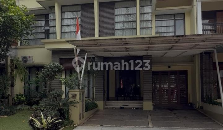 Beautiful House in Emerald Bintaro, 2 Floors, Neat, Ready to Occupy