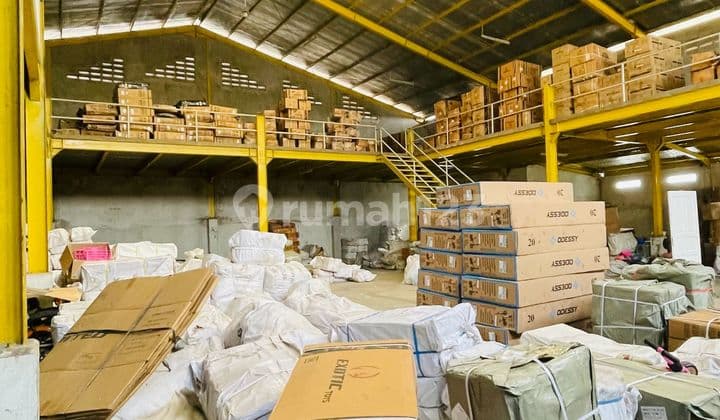 Gudang Bagus di Cipondoh Tangerang Bangunan 2 Lantai Siap Pakai
