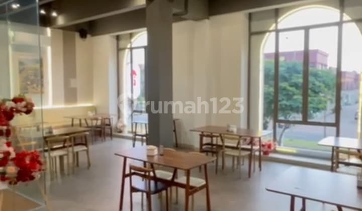 Aniva Grande Shop House in Gading Serpong, 3 Floors, Good Condition, Facing Main Road