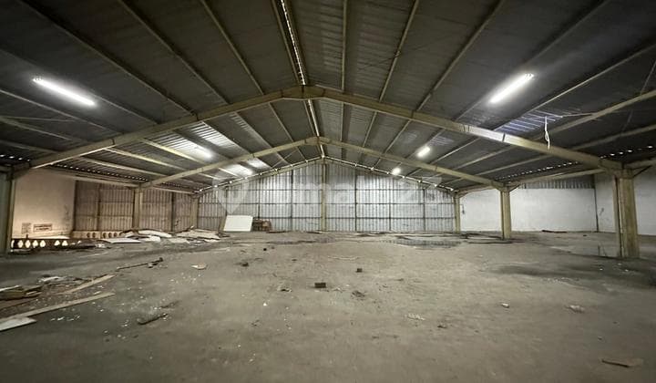 Gudang Luas di Cibinong Bogor Siap Pakai Lokasi Strategis