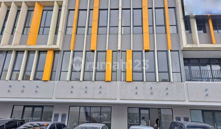 Ruko The Loop Di Bsd City 3 Lantai Lokasi Bagus Siap Buka Usaha