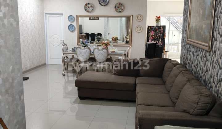 Rumah Rapih Nyaman Semi Furnish Siap Huni di Bsd Griya Loka