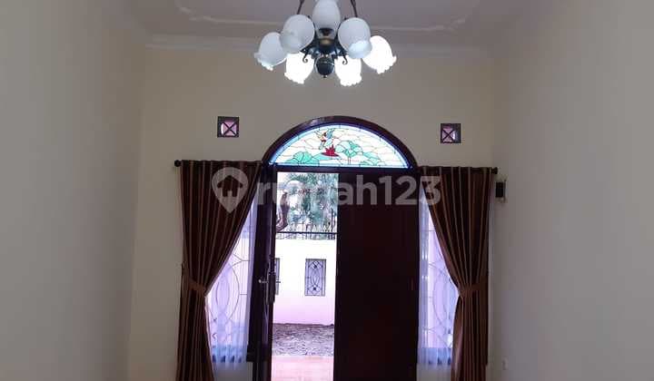 Rumah Cantik Minimalis di Nusaloka Bsd Kondisi Siap Huni