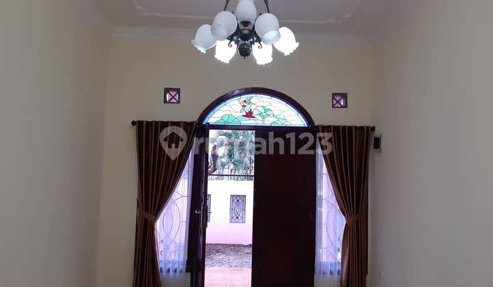 Rumah Cantik Minimalis di Nusaloka Bsd Kondisi Siap Huni