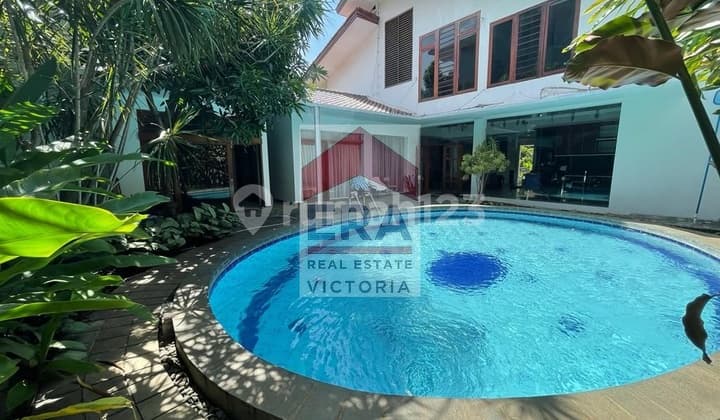 Rumah 2 Lantai Asri Bagus SHM Pondok Indah Jakarta Selatan
