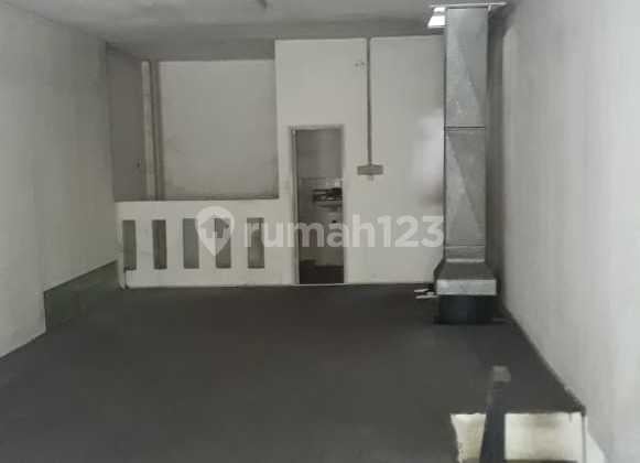 DiSewakan Ruko Di Hayam Wuruk Jakpus LT130 / LB210 5x26 /10.25