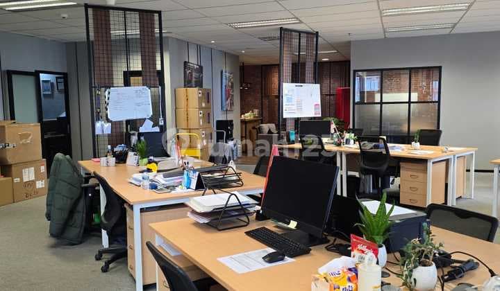 Office Space South Quarter Semi Furnished di Tb Simatupang, Jakarta Selatan