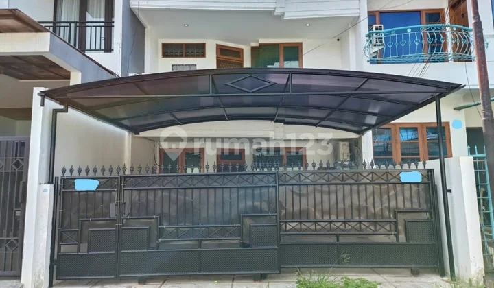 Jual Rumah 2 Lantai 6x18 di Sunter Danau Indah, Jakarta Utara Jual Rumah 2 Lantai 6x18 di Sunter Danau Indah, Jakarta Utara