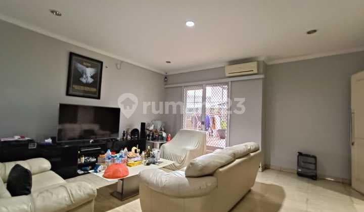 Jual Rumah Hadap Utara 3 Lantai 8x18 di Opulence, Jakarta Utara